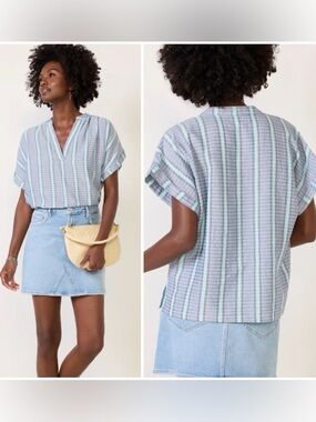 Evereve Nyla Popover top is a textured cotton-blend blouse - SZ M